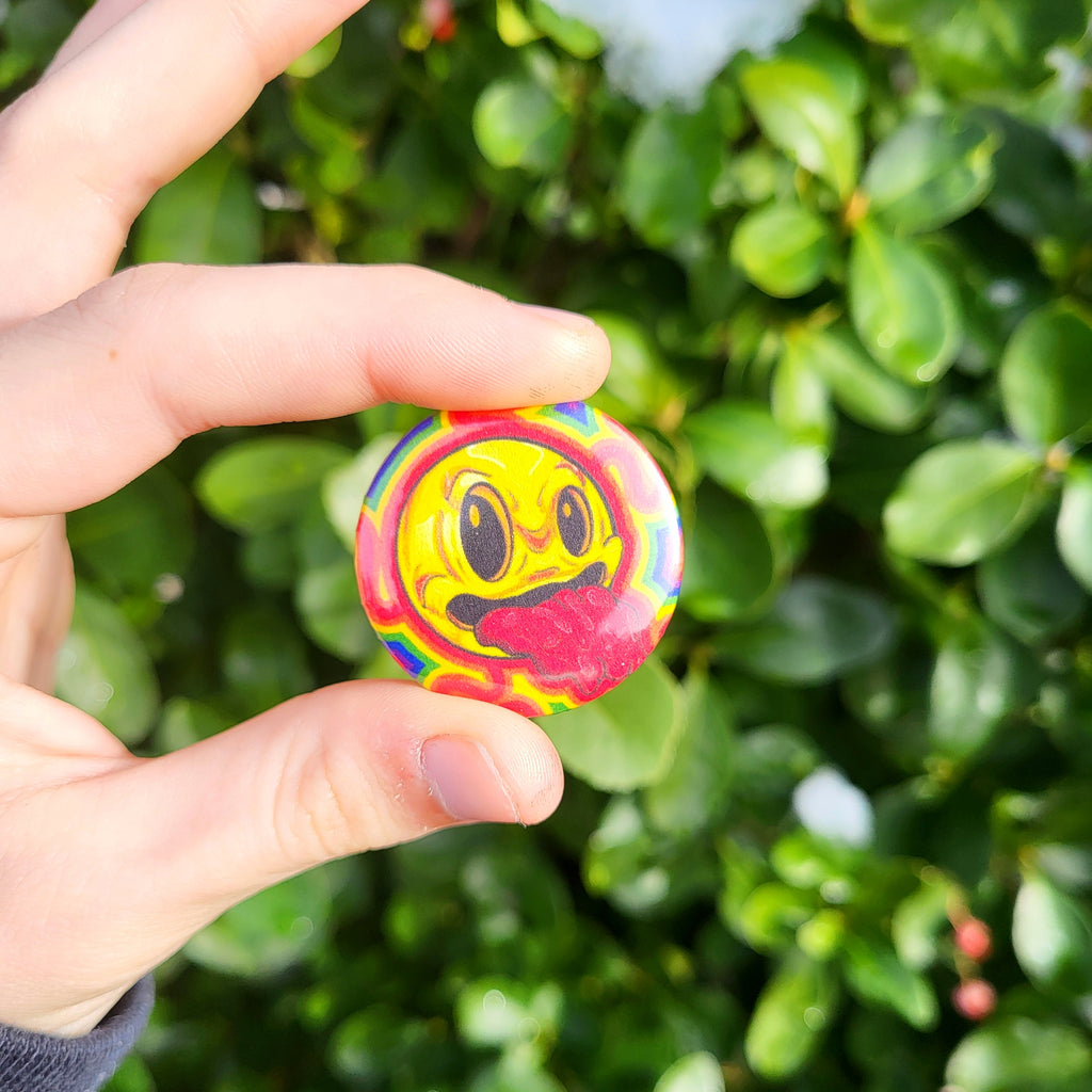 Trippy Smiley Magnet